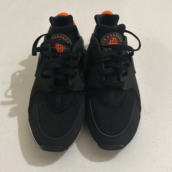 Air Huarache Shoes - Picture 3 of 5